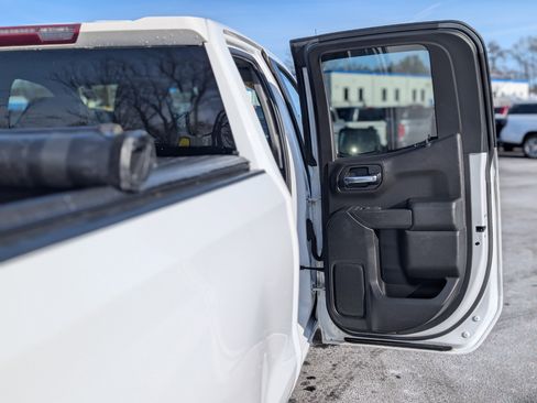Used 2020 Chevrolet Silverado 1500 LT image 33