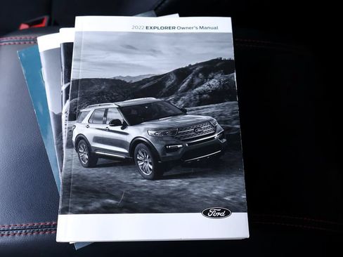 Certified 2022 Ford Explorer ST-Line w/ Class IV Trailer Tow Package RWD image 39