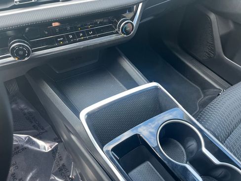 Used 2025 Chevrolet Equinox LT image 35