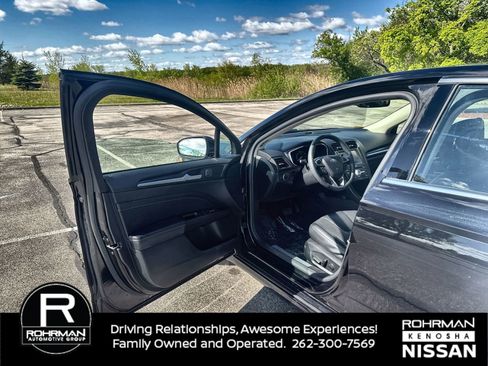 Used 2020 Ford Fusion Titanium AWD/4WD image 10