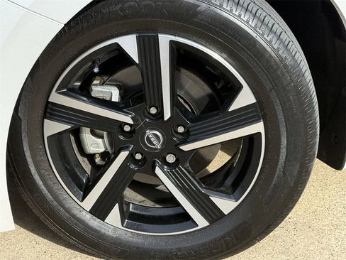 Used 2024 Nissan Sentra SV w/ All-Weather Package image 9