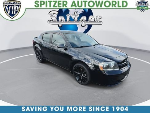 Used 2014 Dodge Avenger SE w/ Blacktop Package FWD image 2