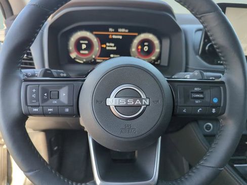 Certified 2022 Nissan Rogue Platinum w/ Head-Up Display Package FWD image 42