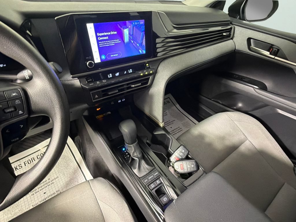 Used 2025 Toyota Camry LE w/ Convenience Package FWD image 19