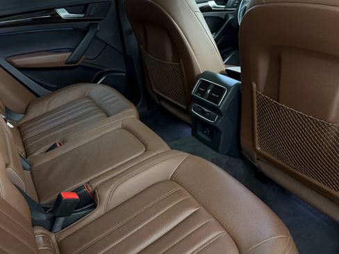 Used 2019 Audi Q5 2.0T Premium w/ Convenience Package image 29