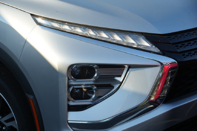 Used 2024 Mitsubishi Eclipse Cross SEL AWD/4WD image 4