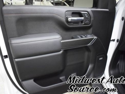 Used 2022 GMC Sierra 1500 AT4 w/ AT4 Premium Package image 12