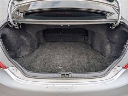 Used 2013 Toyota Camry SE image 6