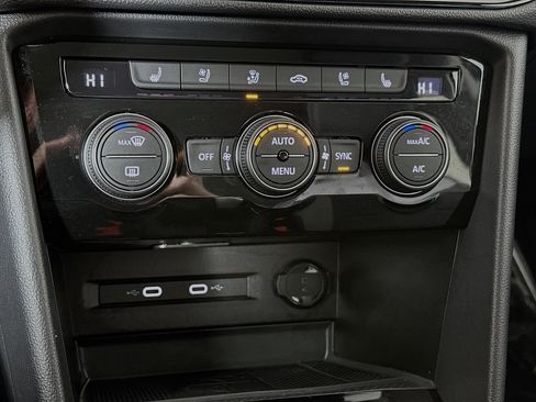 Used 2024 Volkswagen Taos SEL image 16