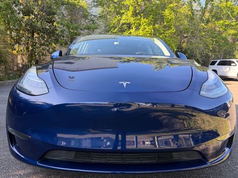 Used 2021 Tesla Model Y Long Range image 3