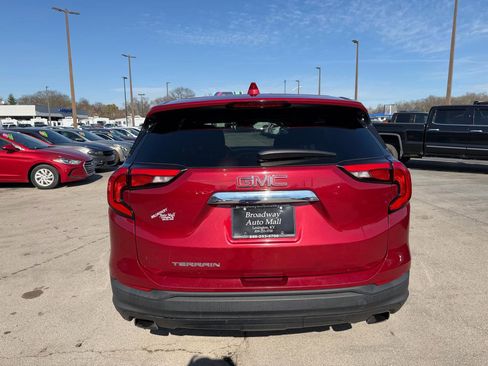 Used 2018 GMC Terrain SLE image 4