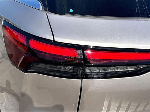 Used 2023 INFINITI QX60 Luxe w/ Performance Audio Package FWD image 23
