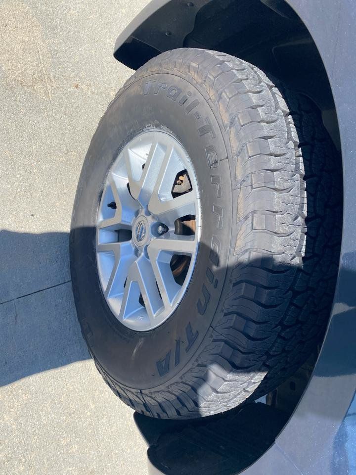 Used 2018 Nissan Frontier SV AWD/4WD image 12