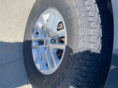 Used 2018 Nissan Frontier SV AWD/4WD image 12