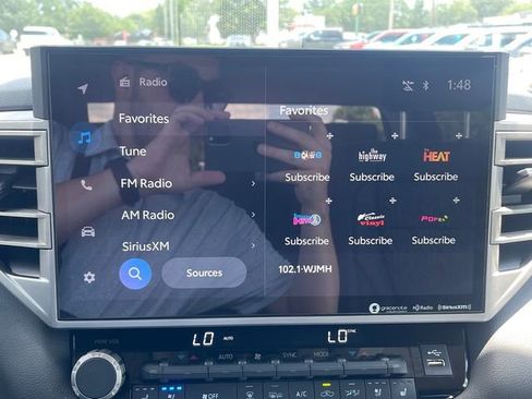 Used 2024 Toyota Tundra Limited image 9