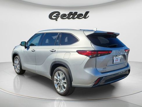 Used 2022 Toyota Highlander Limited image 6