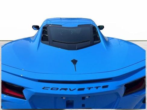 Used 2021 Chevrolet Corvette Stingray Coupe w/ 1LT RWD image 18