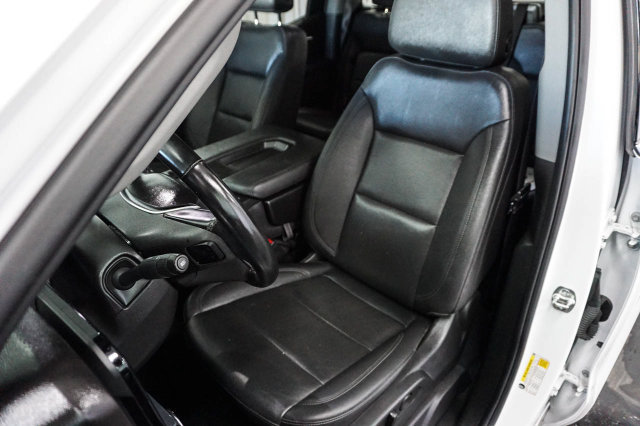 Used 2025 GMC Sierra 1500 SLT AWD/4WD image 13