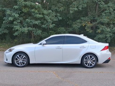 Used 2018 Lexus IS 300 w/ Accessory Package 2 RWD image 2