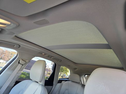 Certified 2025 Volvo XC60 T8 Ultra w/ Protection Package Premier image 10