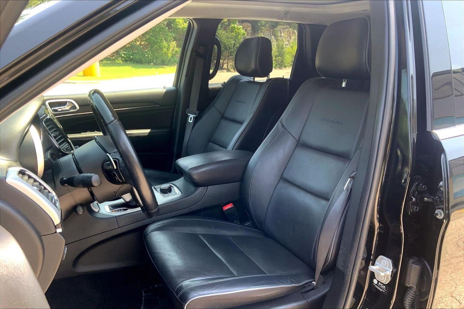 Used 2021 Jeep Grand Cherokee Summit AWD/4WD image 23