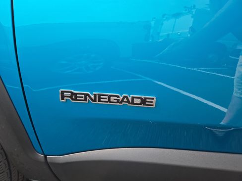 Used 2021 Jeep Renegade Limited AWD/4WD image 22