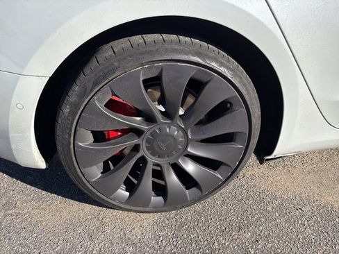 Used 2021 Tesla Model 3 Performance image 16