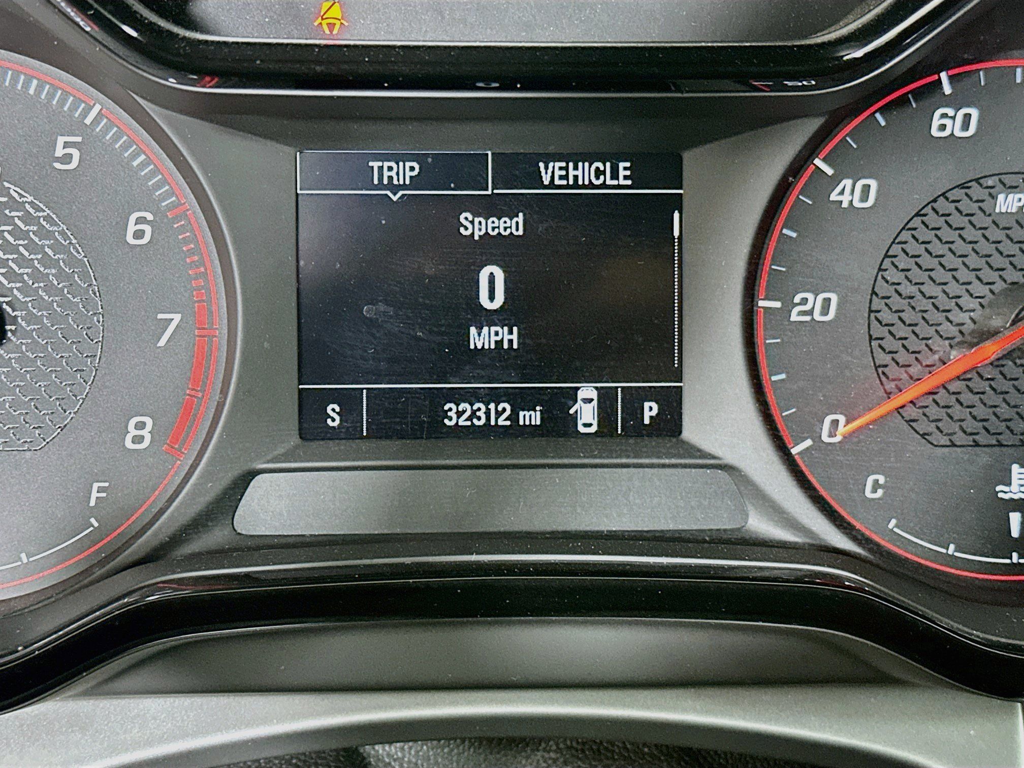 Used 2024 Chevrolet Trax RS w/ Sunroof Package FWD image 19