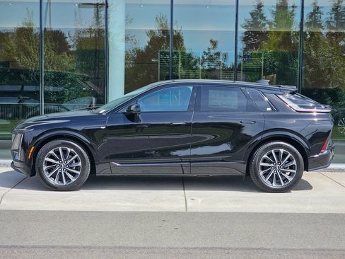 New 2026 Cadillac Lyriq Sport AWD/4WD image 2
