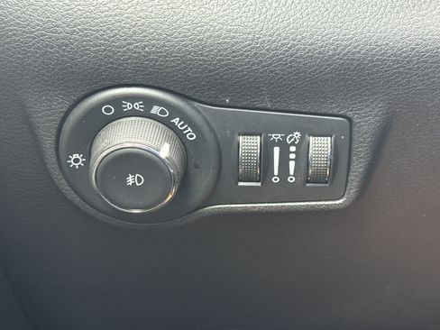 Used 2024 Jeep Compass Limited AWD/4WD image 14
