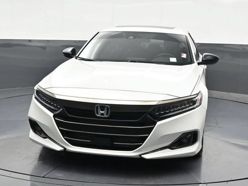 Used 2022 Honda Accord Sport image 8