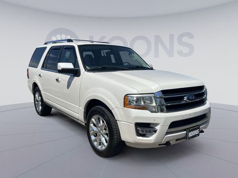 Used 2015 Ford Expedition Limited w/ Equipment Group 301A AWD/4WD image 18