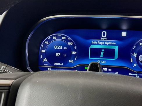 Used 2023 Chevrolet Suburban High Country w/ Advanced Technology Package image 12