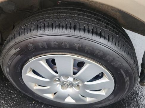 Used 2004 Toyota Corolla CE image 17