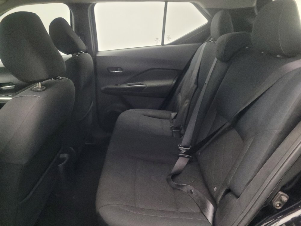 Used 2019 Nissan Kicks SV FWD image 18
