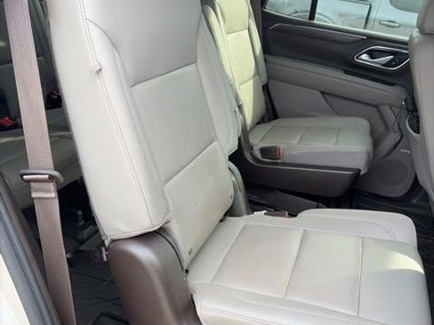 Used 2022 Chevrolet Tahoe LT w/ Luxury Package AWD/4WD image 32