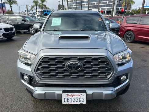 Used 2021 Toyota Tacoma TRD Sport image 2