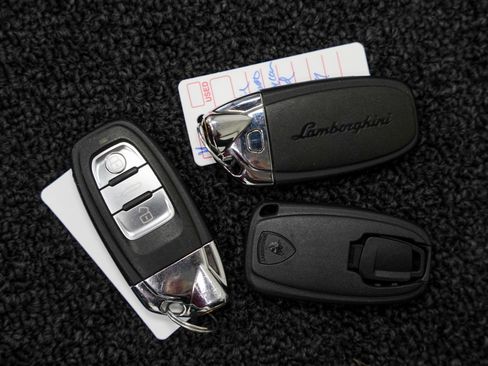 Used 2021 Lamborghini Huracan EVO AWD/4WD image 47