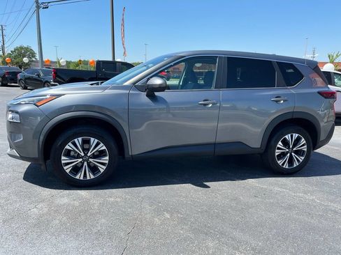 Used 2022 Nissan Rogue SV FWD image 6