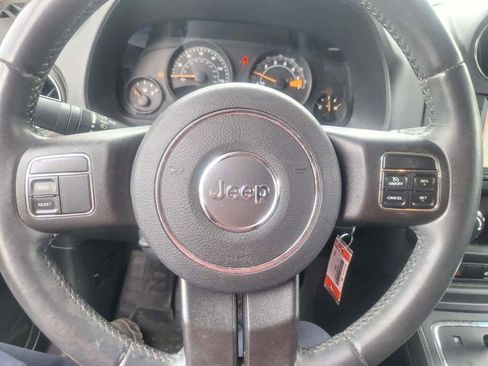 Used 2016 Jeep Patriot High Altitude AWD/4WD image 6