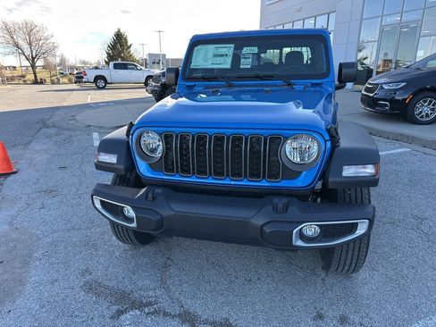 New 2026 Jeep Gladiator Sport image 10