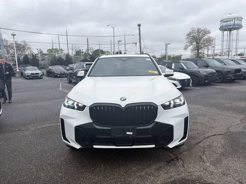 Certified 2024 BMW X5 xDrive40i w/ M Sport Package AWD/4WD image 5