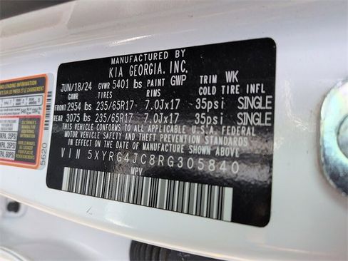 Used 2024 Kia Sorento LX image 12