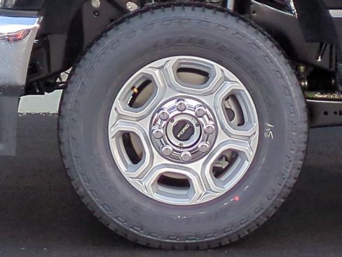 Used 2025 Ford F350 XLT w/ FX4 Off-Road Package image 14