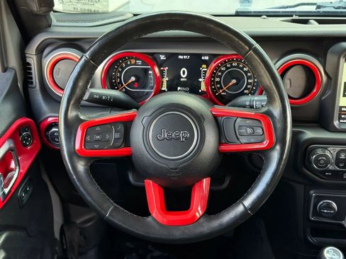 Used 2021 Jeep Gladiator Sport AWD/4WD image 16