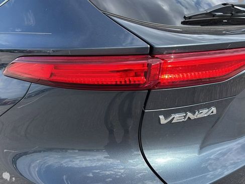 Used 2024 Toyota Venza Limited AWD/4WD image 28