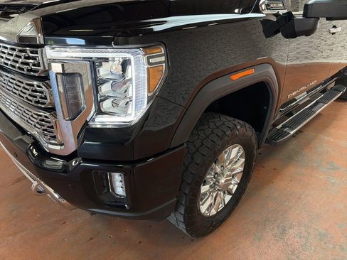 Used 2022 GMC Sierra 2500 Denali w/ Denali Ultimate Package AWD/4WD image 9
