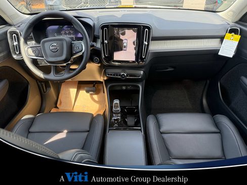 Used 2026 Volvo XC40 B5 Plus w/ Climate Package AWD/4WD image 2