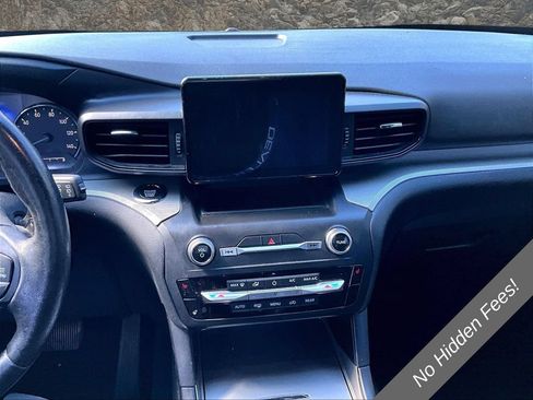 Used 2020 Ford Explorer XLT w/ Comfort Package AWD/4WD image 5