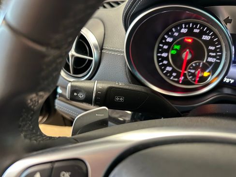 Used 2019 Mercedes-Benz SL 550 image 28